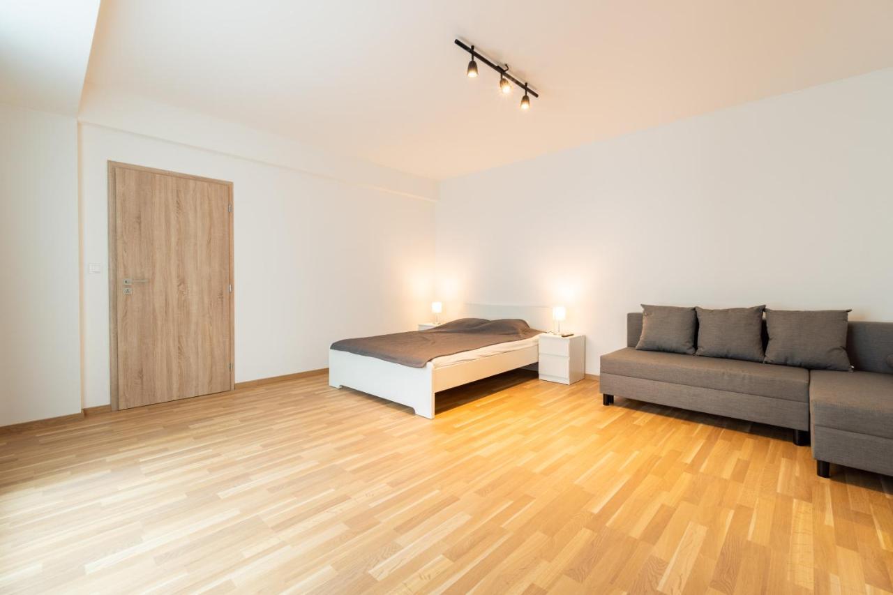 Brand New Two Room Apartment #64 In Elite Rezidence With Free Secure Parking Praga Zewnętrze zdjęcie