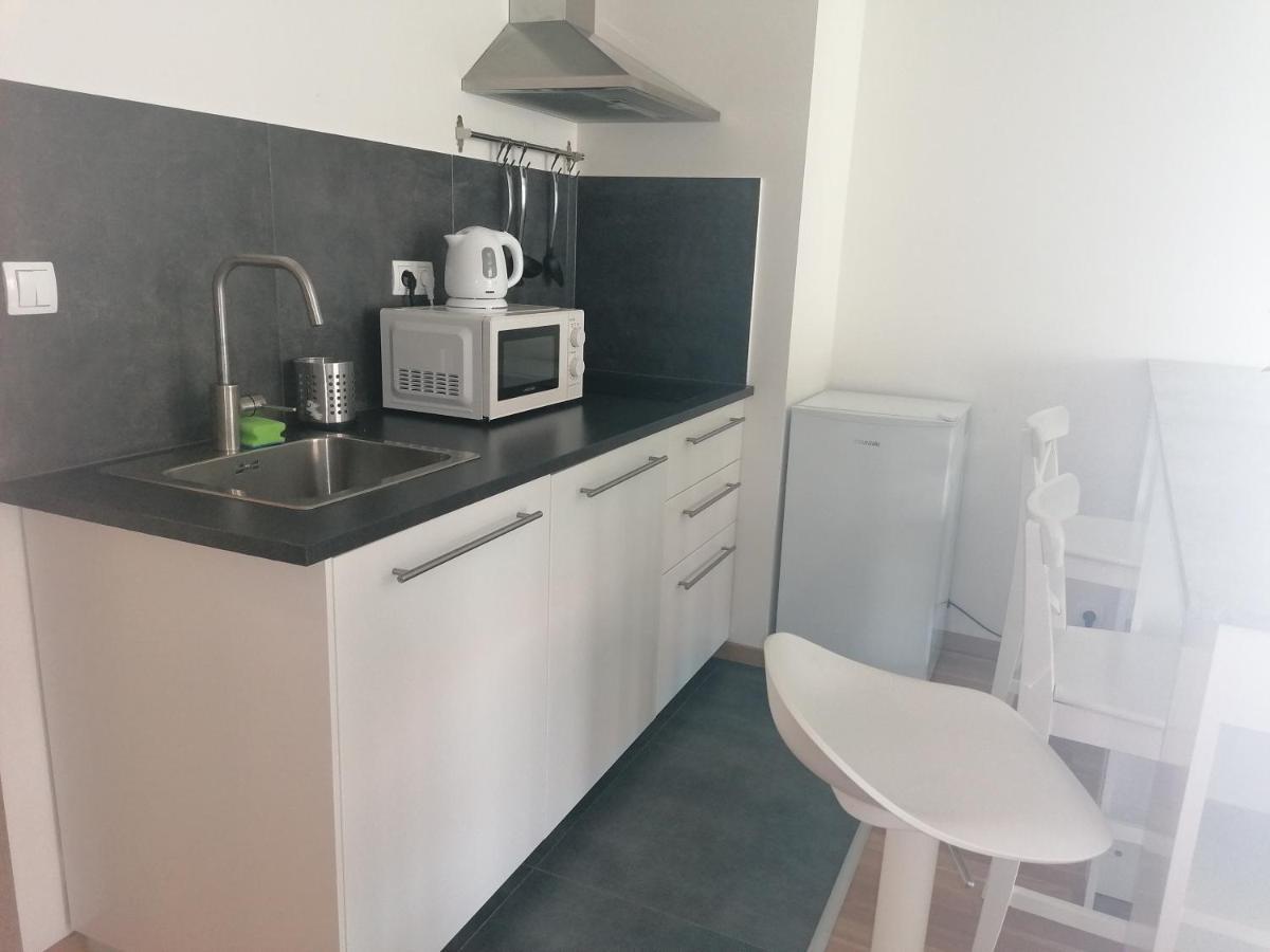 Brand New Two Room Apartment #64 In Elite Rezidence With Free Secure Parking Praga Zewnętrze zdjęcie