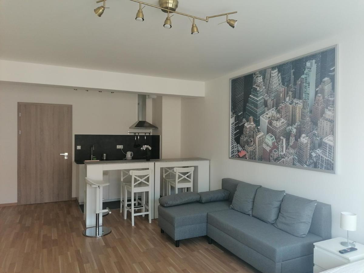 Brand New Two Room Apartment #64 In Elite Rezidence With Free Secure Parking Praga Zewnętrze zdjęcie